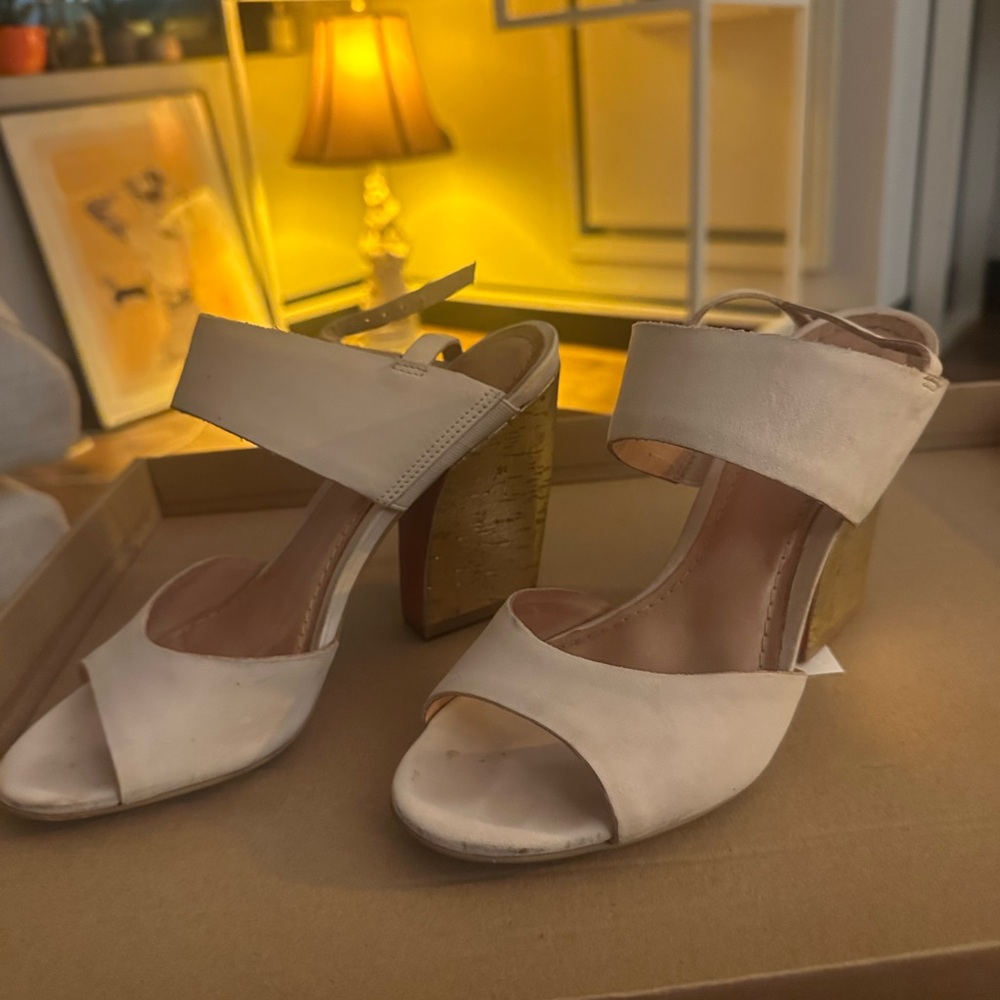 Elegant Cream and Gold Women's Heels